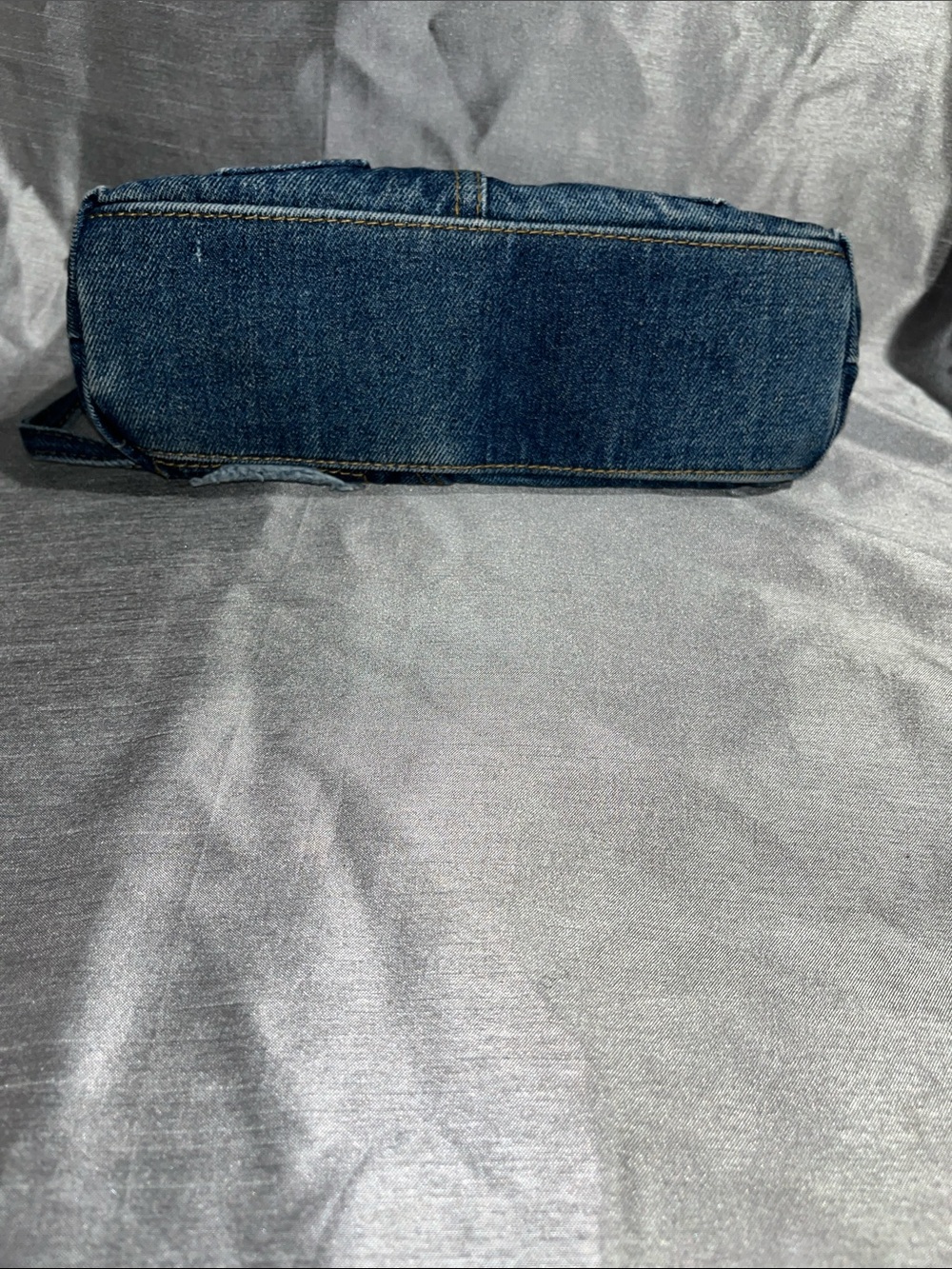 🚨Denim Rhinestone Purse🚨 - Picture 4 of 12